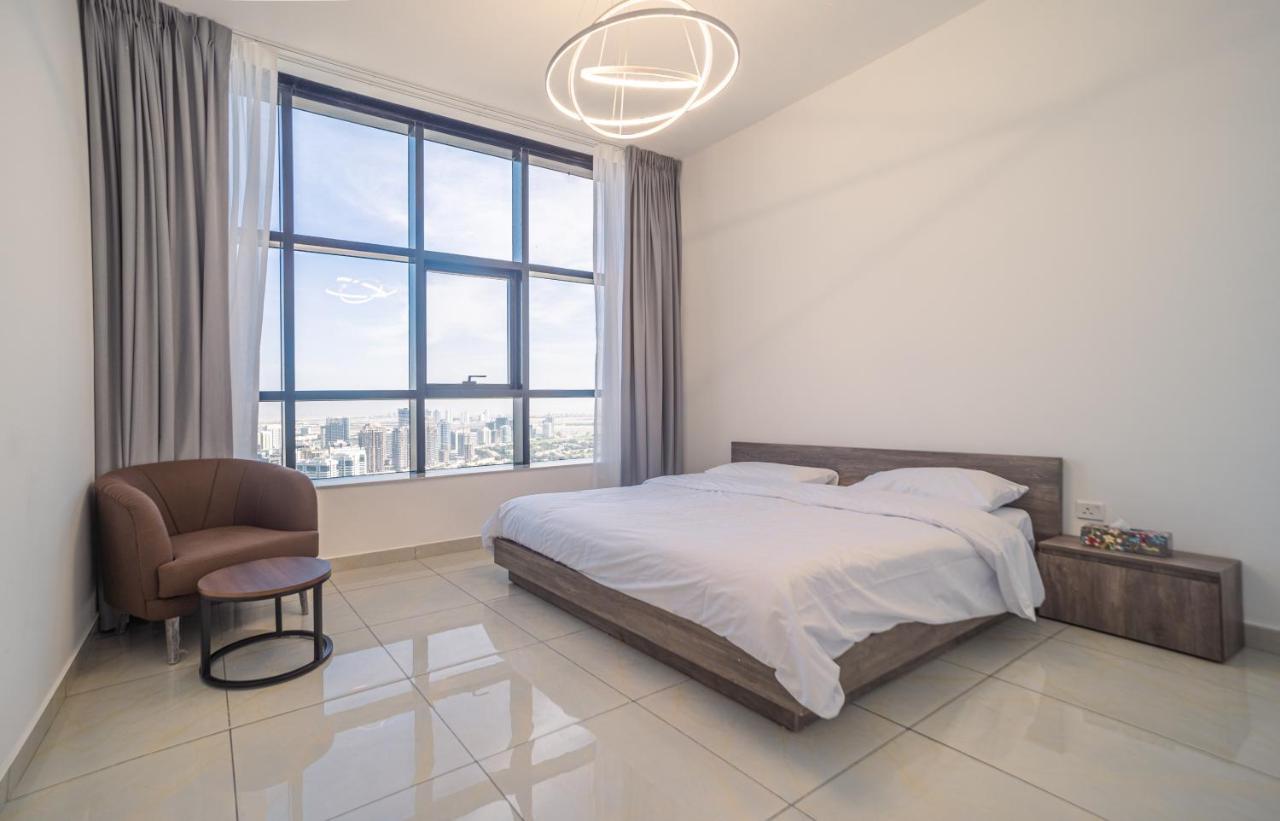 Sky View Tower Apartments Dubai Ngoại thất bức ảnh